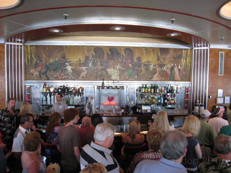 Queen Mary 2010 0385.JPG - The bar.